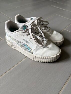 Puma Kids White Sneakers with Iridescent Side Stripe